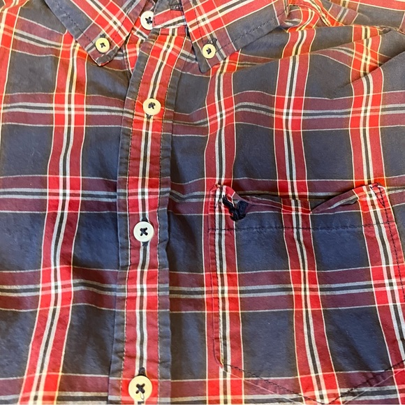 American Eagle Outfitters Red and Black Plaid Button Down Shirt - Picture 7 of 9